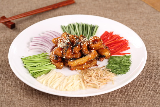 夏日風(fēng)情炸鱔柳