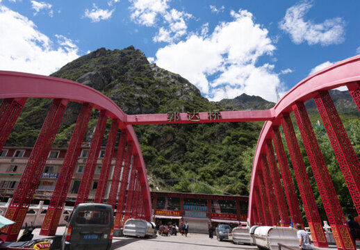貢嘎雪山環(huán)線徒步沿途風光001