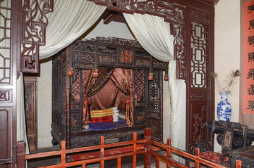 康百萬(wàn)莊園頂子床