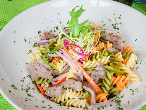 黑椒牛肉炒意面