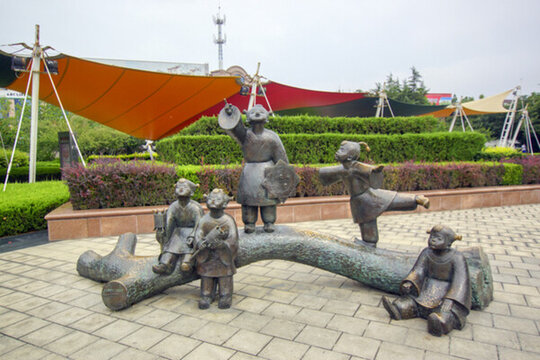 兒童雕塑