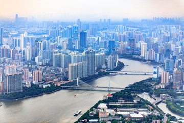 俯瞰廣州建筑群珠江海印大橋