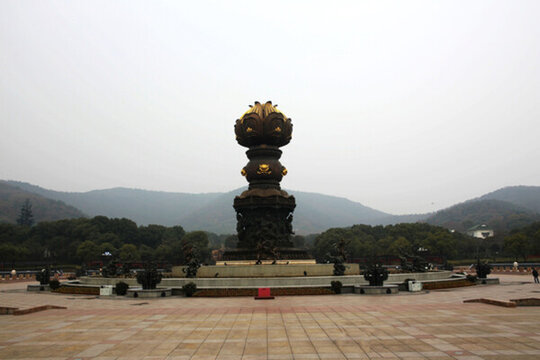 無錫靈山大佛寺九龍灌浴廣場(chǎng)