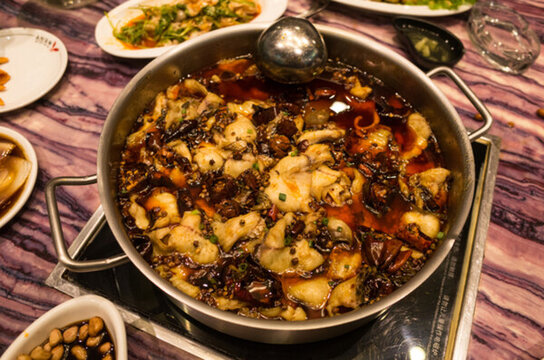 麻辣魚(yú)火鍋
