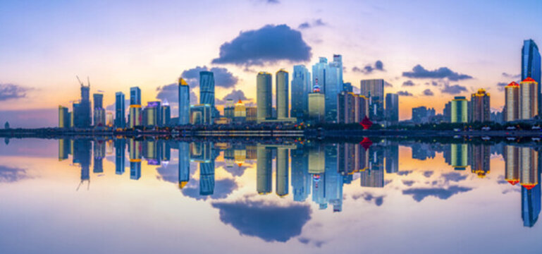 青島五四廣場(chǎng)夜景全景大畫(huà)幅