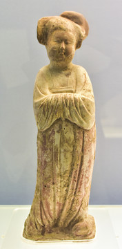 唐三彩陶女俑