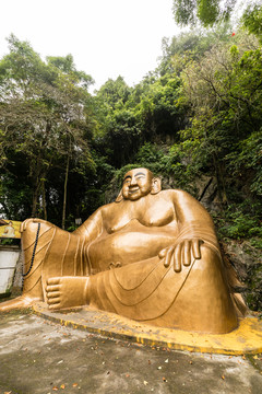 封開龍山大佛