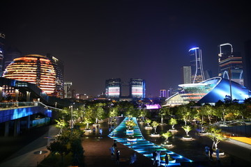 錢江新城夜景日月同輝