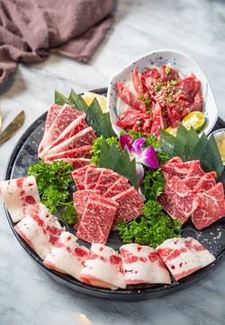 日式烤肉拼盤