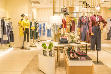 大型商場服裝專賣店