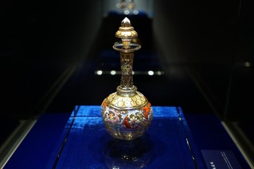 透明鍍金玻璃畫琺瑯花卉紋酒器