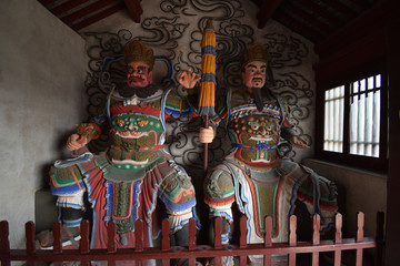 南響堂寺山門
