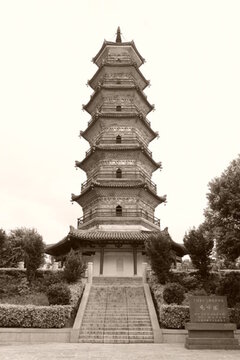 河源龜峰塔