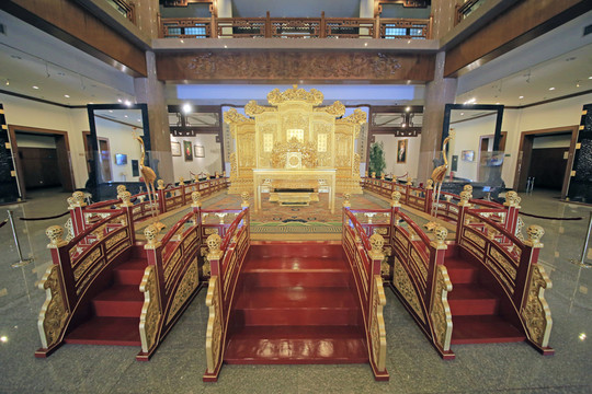仿故宮乾清宮寶座間
