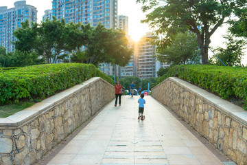 夕陽下的小區(qū)
