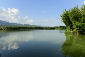 湖光山色