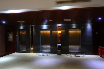 酒店電梯走廊