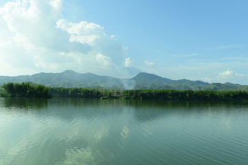 湖光山色
