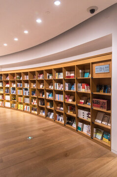 書店書架