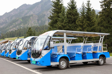 旅游景點旅游車
