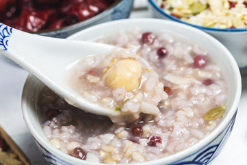 糙米蓮子粥
