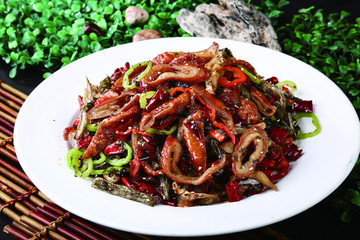 梅干菜炒肥腸