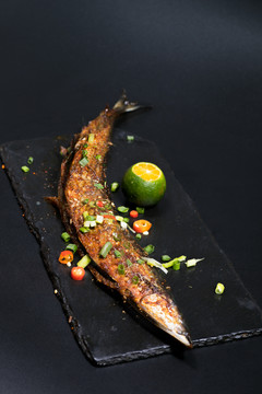 烤秋刀魚(yú)