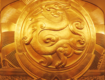 金色龍形浮雕