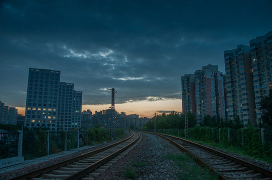 城市夕陽霞光