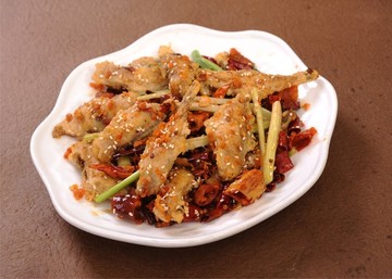 酥香扒皮魚