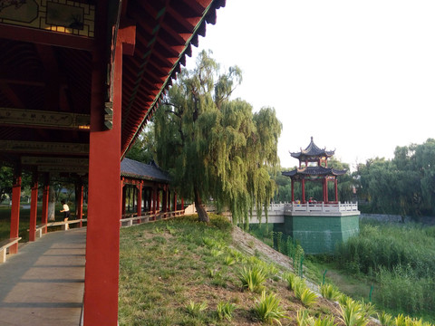 園林長廊涼亭
