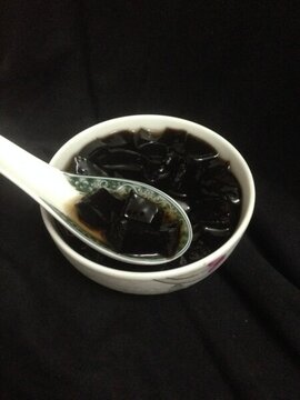 黑涼粉糖水