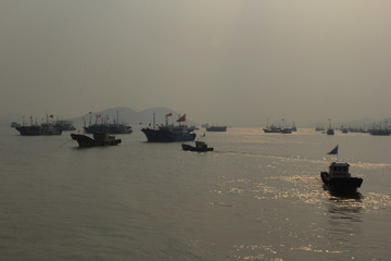 象山石浦漁港海面