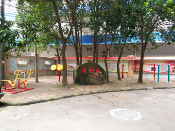 小區(qū)活動(dòng)中心健身器材