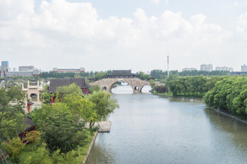 風(fēng)雨橋