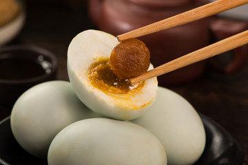 咸蛋鹽蛋咸鴨蛋冒油咸蛋黃