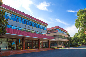 上海財大育衡樓