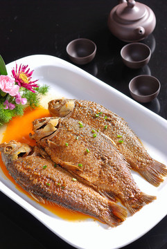 醬香鯽魚