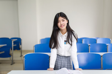 大學(xué)美女