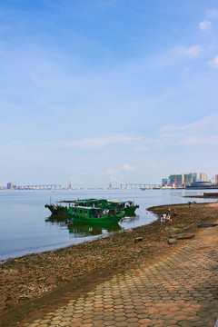 海邊漁船