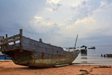 海邊漁船