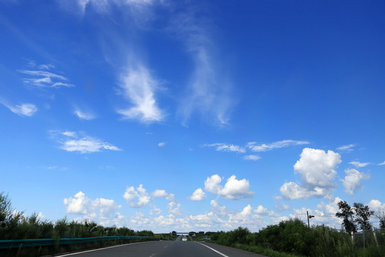 風(fēng)景在路上