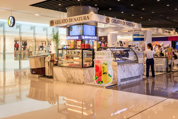 奶茶店