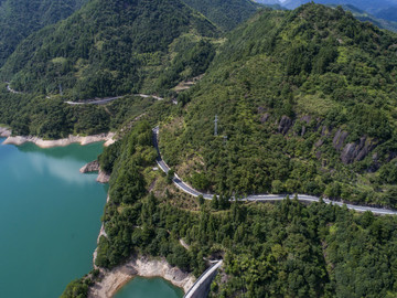 山區(qū)公路