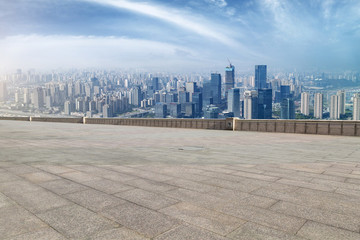 廣場(chǎng)地磚和重慶城市建筑天際線