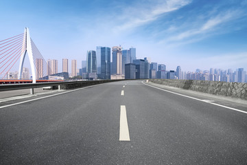 道路路面和重慶城市天際線