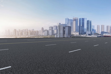 道路路面和重慶城市天際線