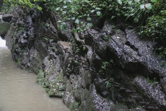 坐龍峽風(fēng)景