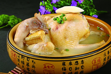 雜糧燉本雞