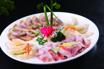 肉類三拼